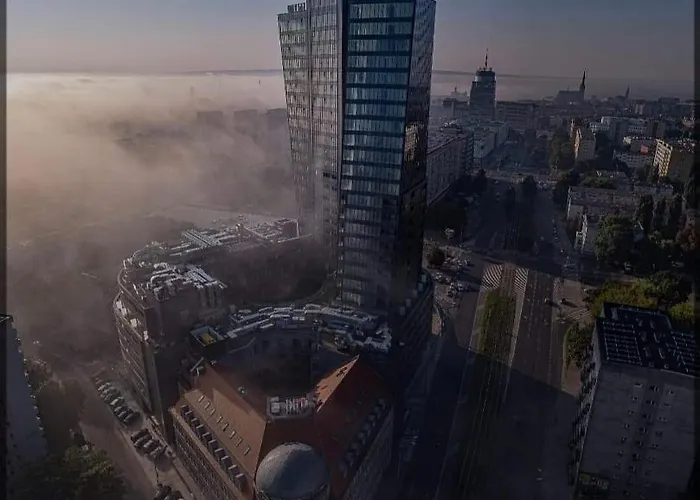 Hanza Tower De Lux Apartamento *